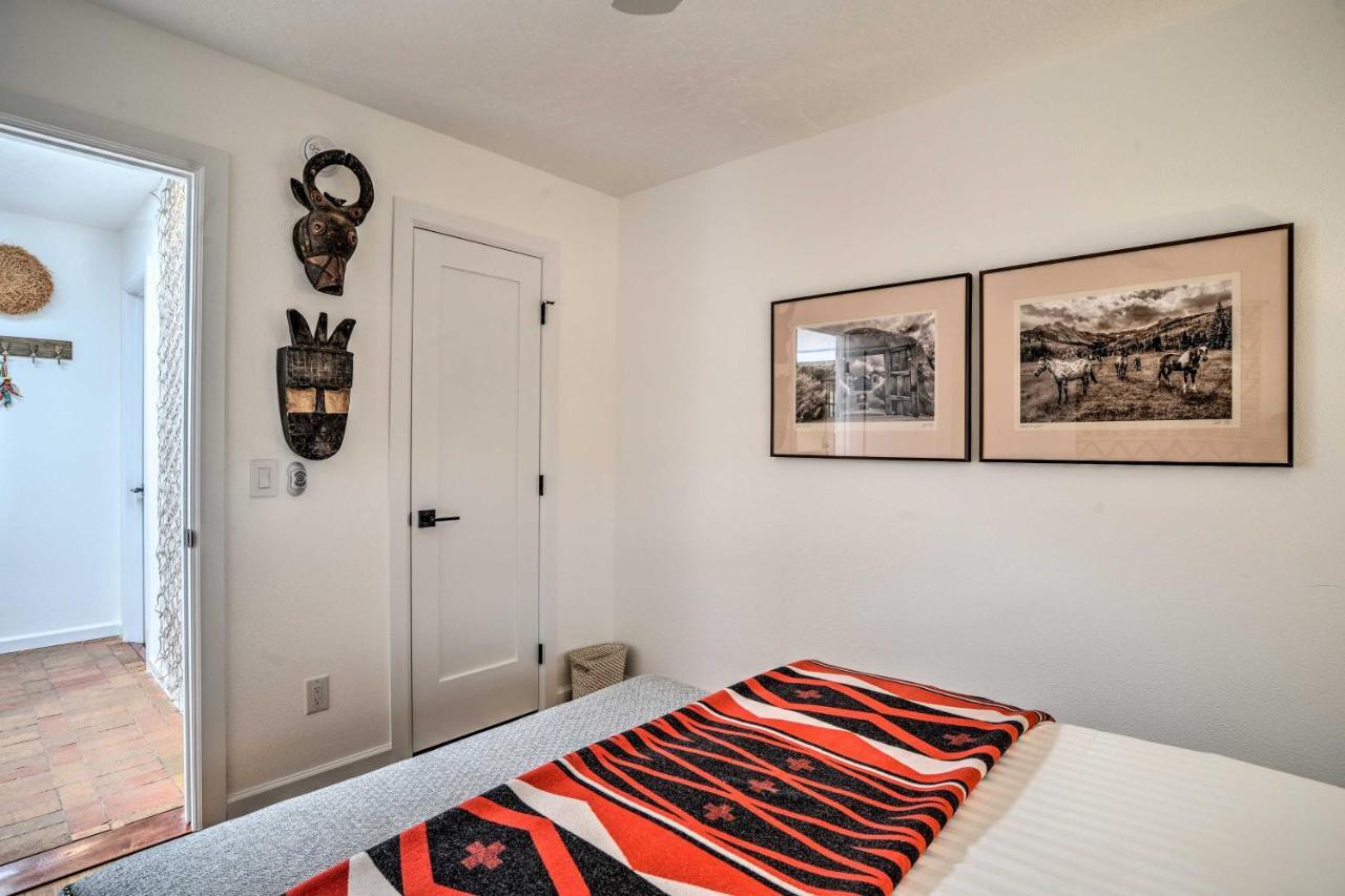 Modern Bungalow With Santa Fe Charm Less Than 2 Mi To Plaza Apartment Bagian luar foto